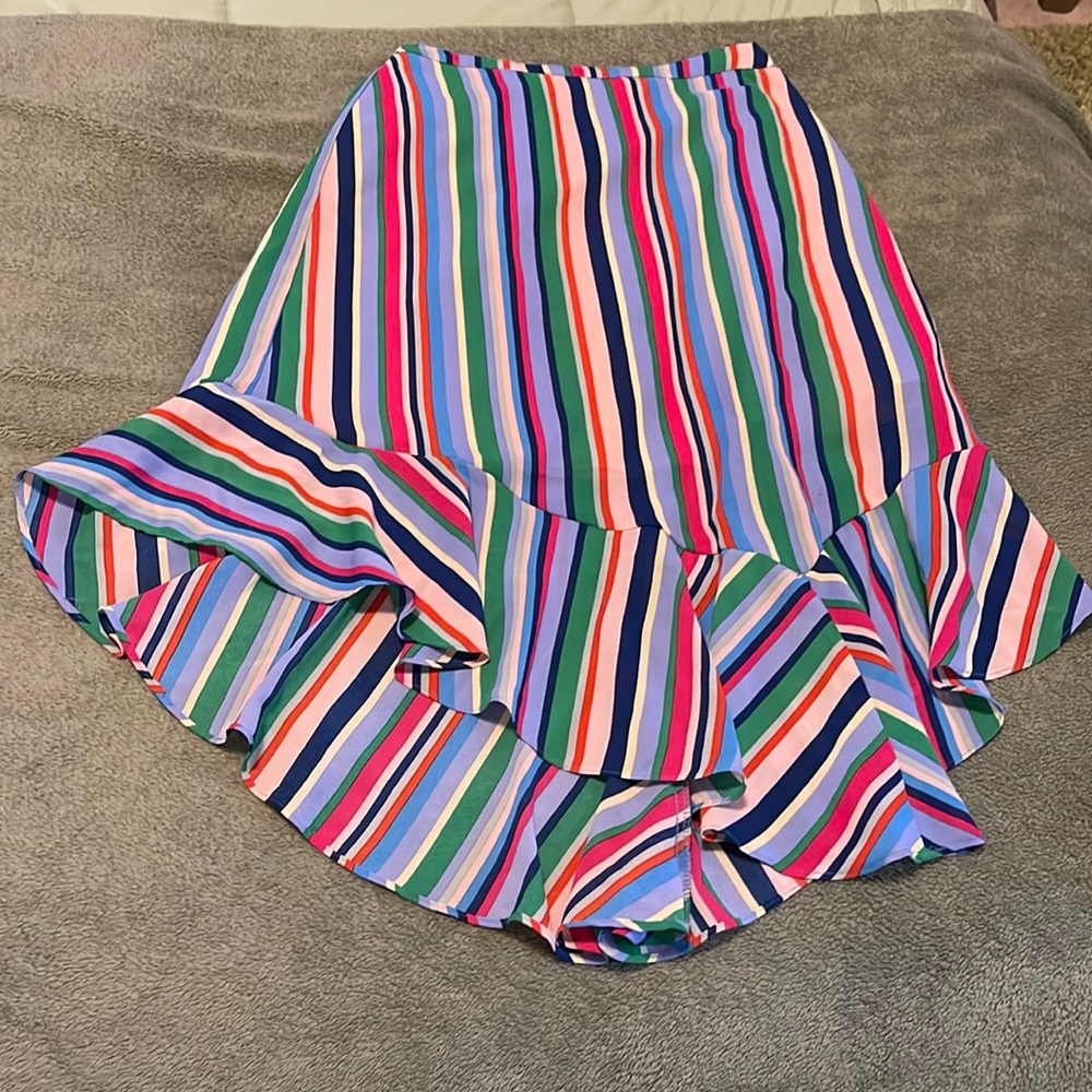 Asymmetrical skirt